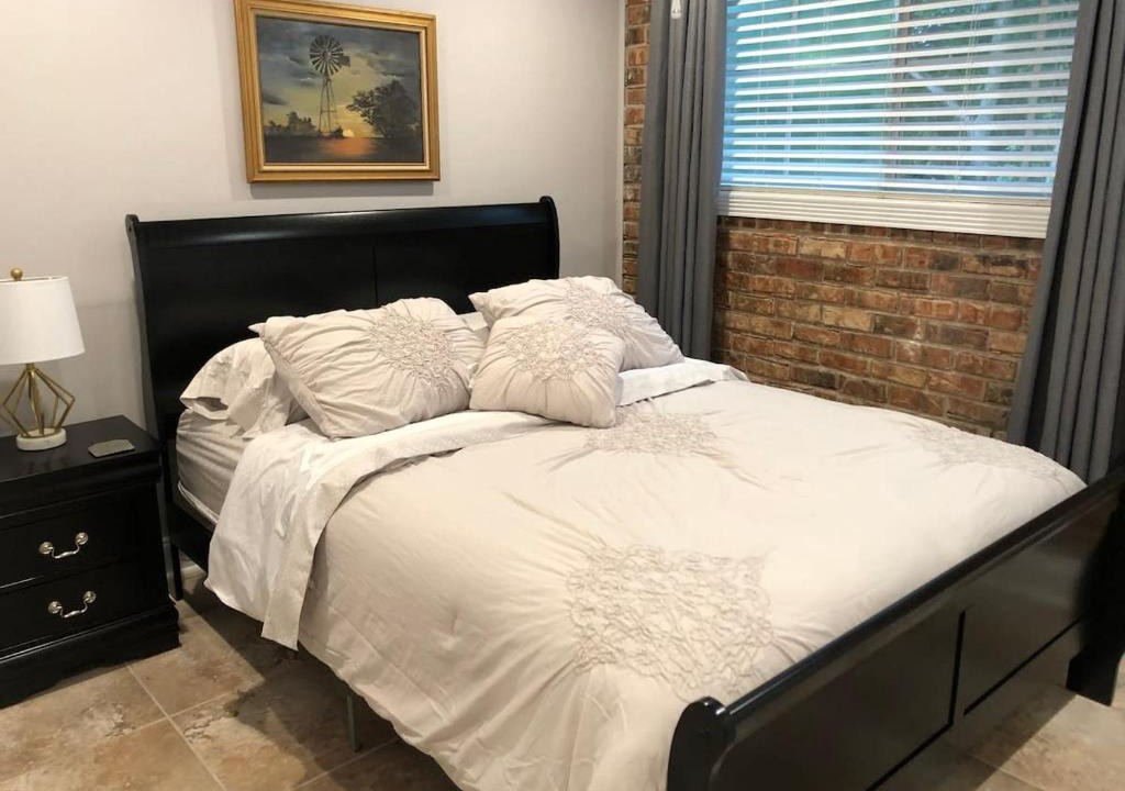 Highlands - Perkins Apartment | 2 bedroom apartment next to LSU campus
