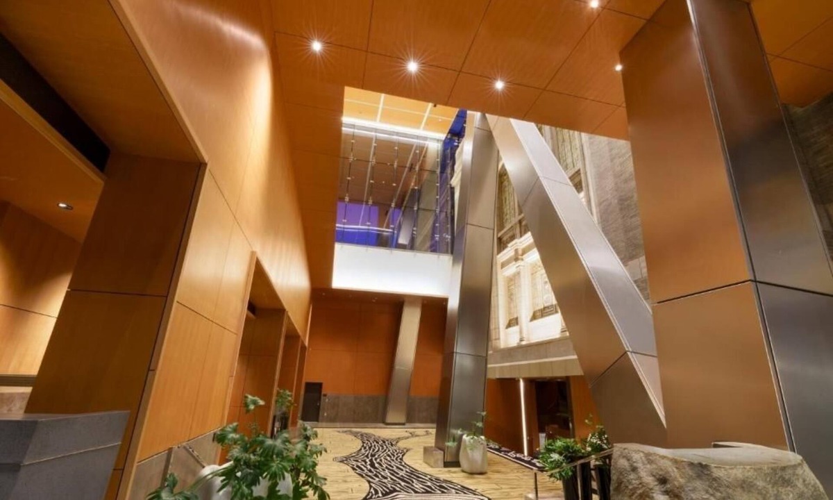 Downtown Seattle Hotel | 2 Upscale Stay In King Suites & Spa Access