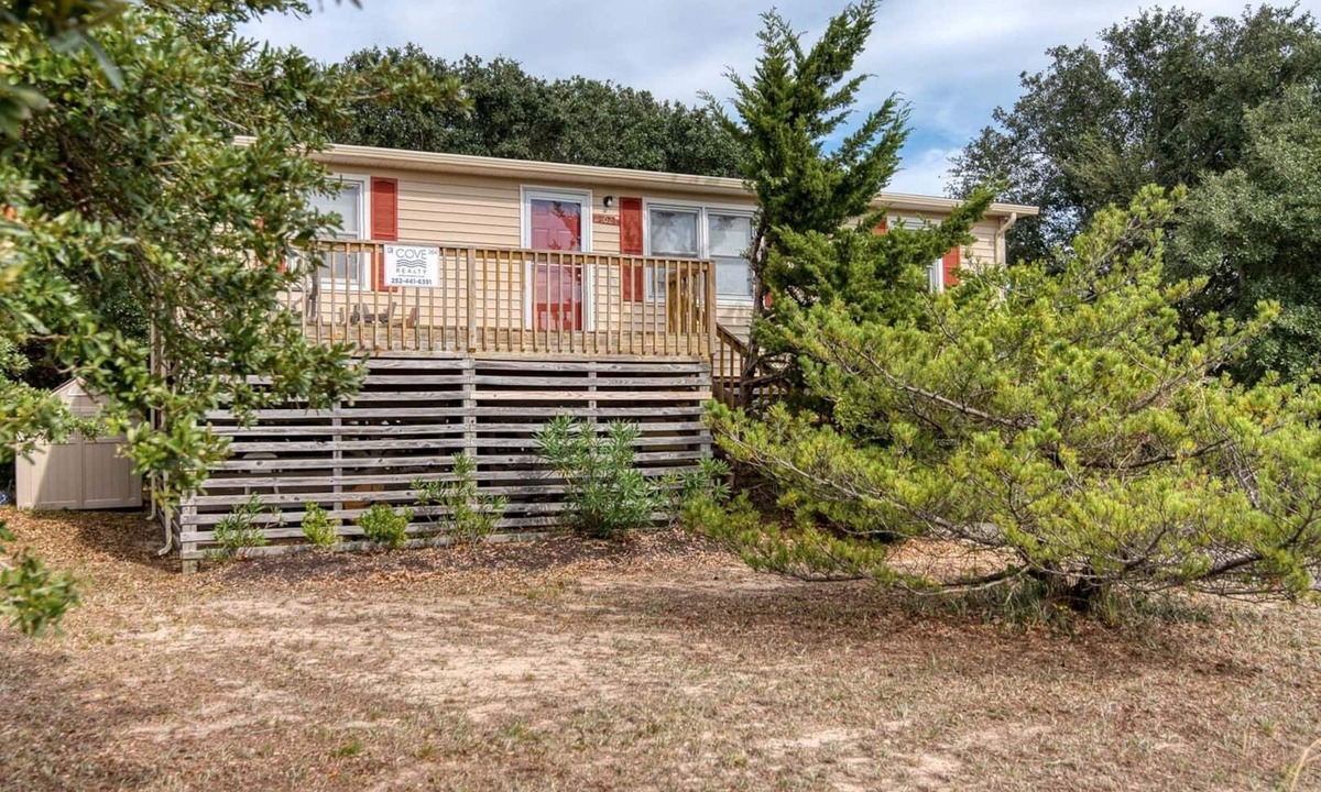 Kill Devil Hills House | 364 Close to the Beach and Wright Memorial!