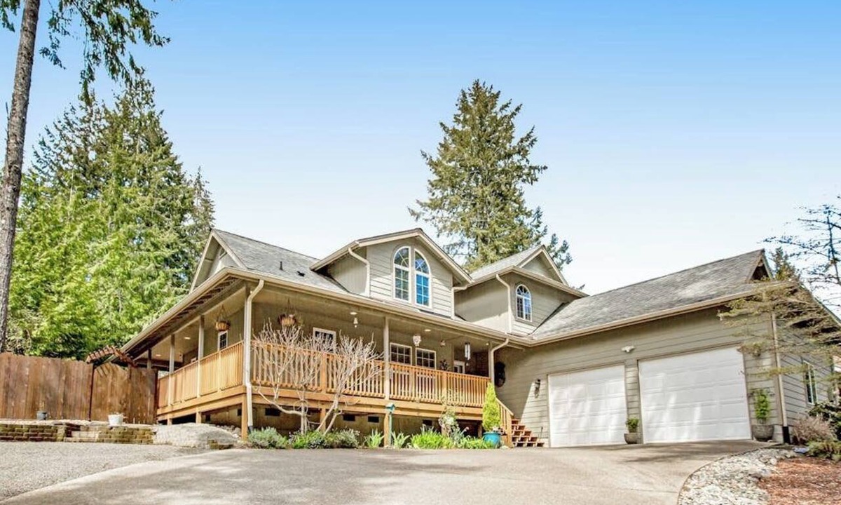Allyn House | 3BR Golf Course View