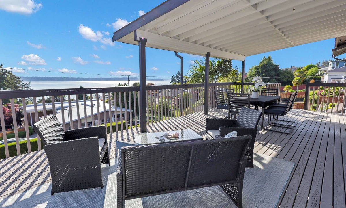 Seattle Metro Area House | 5BR/4BA Seattle-Area MAJOR INTERNATIONAL SPORTING EVENT Retreat/AC/Views/Parking