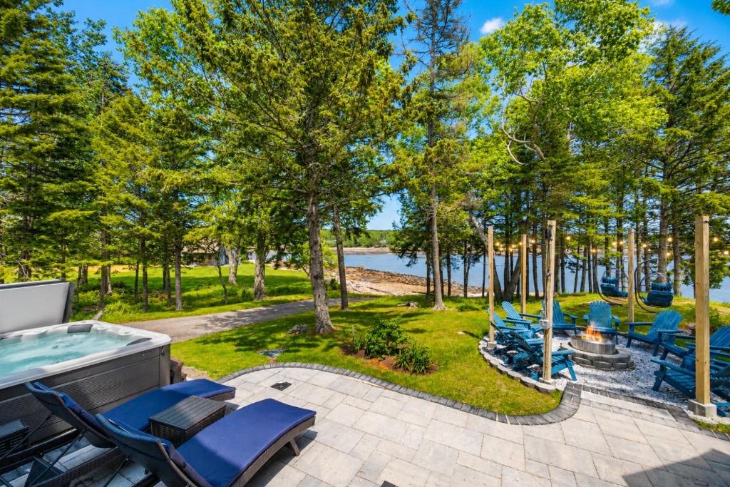 Prospect Harbor House | 5BR| Oceanfront Jacuzzi Firepit