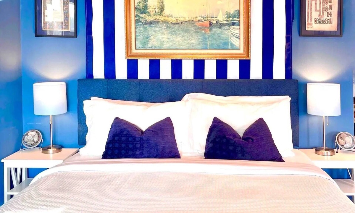 St Ignace Apartment | A charming loft-style studio on the shore of Lake Huron