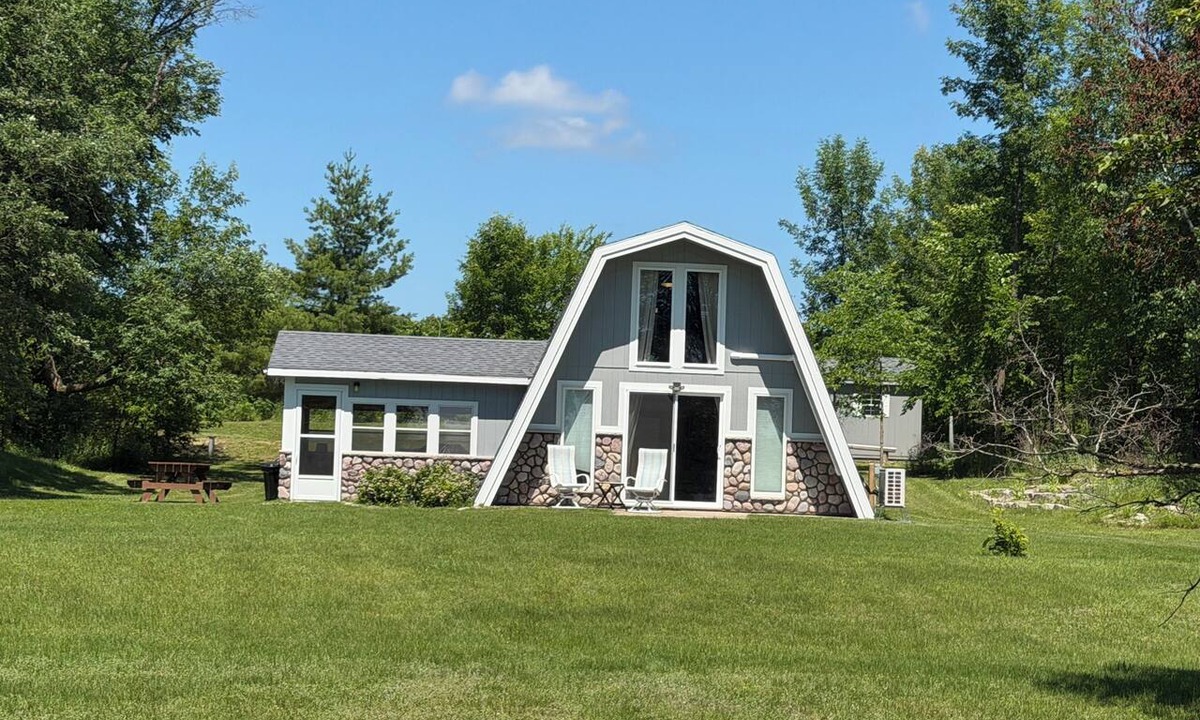 Puposky Cabin | A frame cabin on private Long Lake 12 mi NW Bemidji. AC sleeps 5- 2 dogs allowed