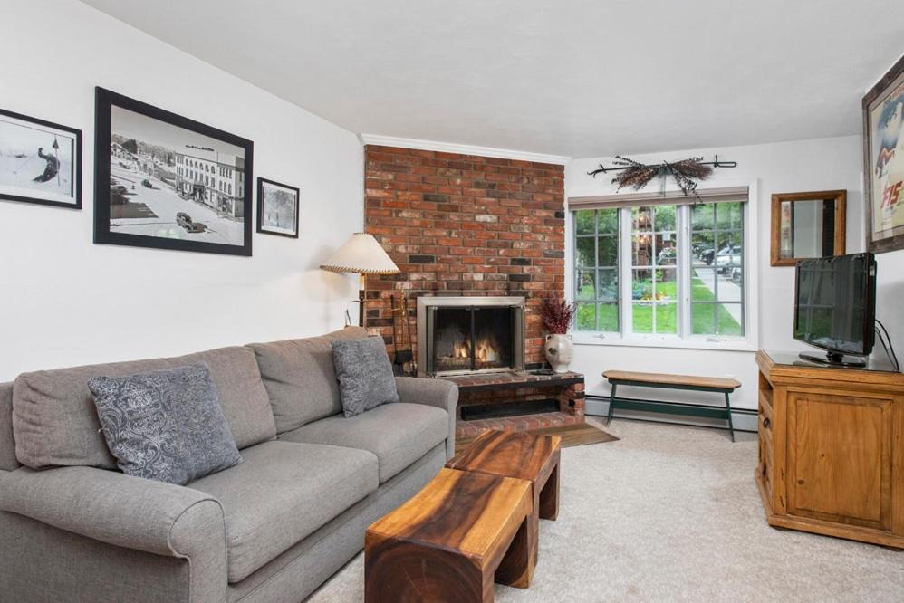 Aspen House | Alpenblick 1, Three Level Townhouse with Fireplace, Private Balcony, and Great Location