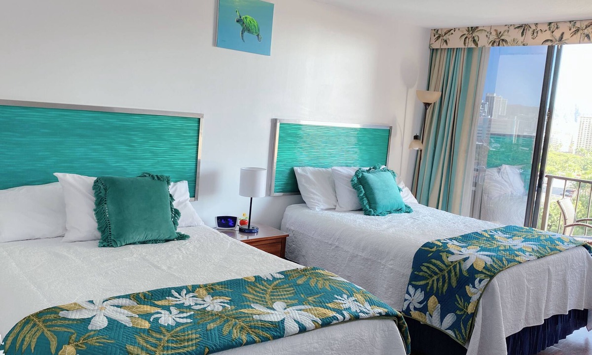 Waikiki Hotel | Aqua Palms Waikiki FREE PARKING, Across Hilton Village