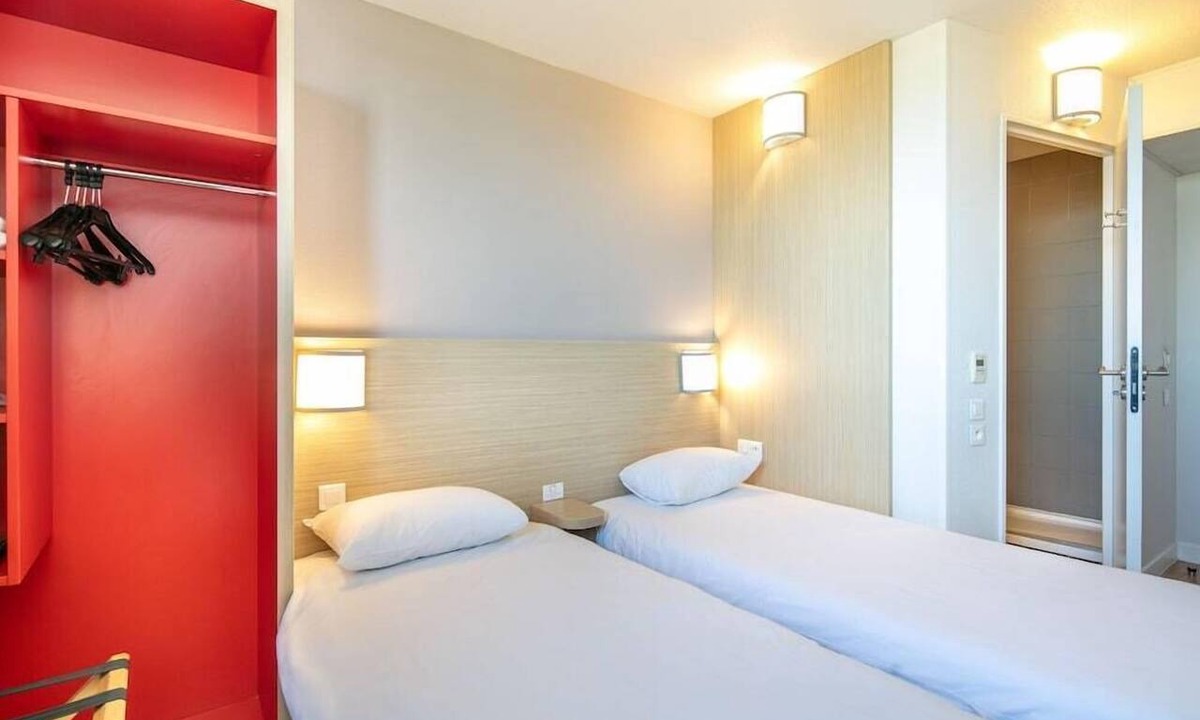 Chesnes Hotel | B&B Hotel Lyon Aeroport Saint Quentin Fallavier