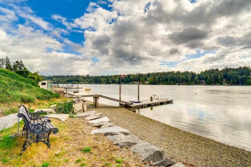 Vaughn House | Bayfront Home w/Private Beach in Vaughn!