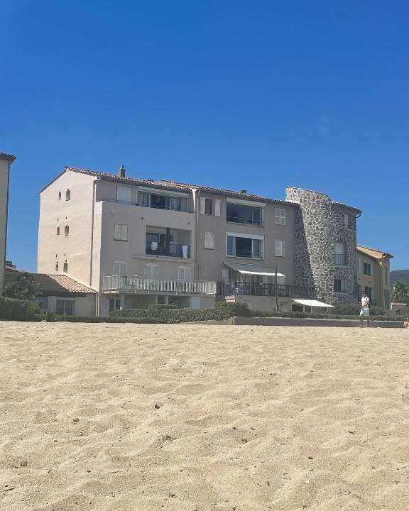Port Grimaud Apartment | Beachfront Apartment with a/c in Port Grimaud
