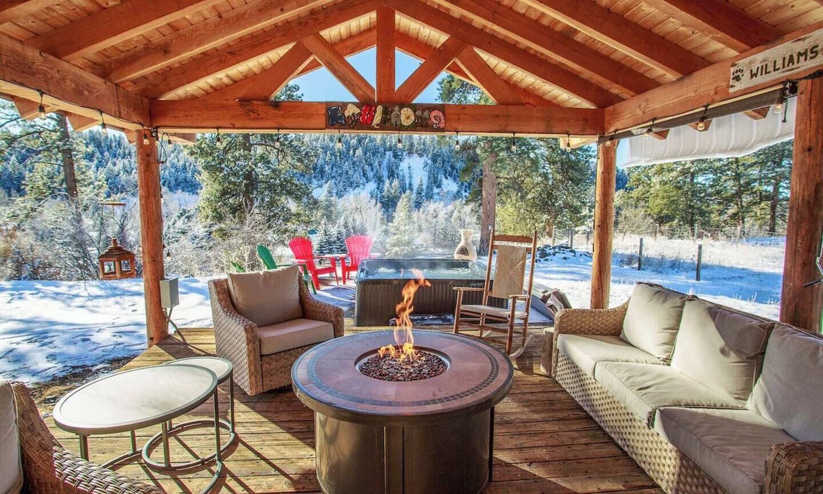 San Juan River Village Ski Chalet | Bear Paw Log Cabin*4Bed/4 Bath*HOT TUB*Fire Pit*