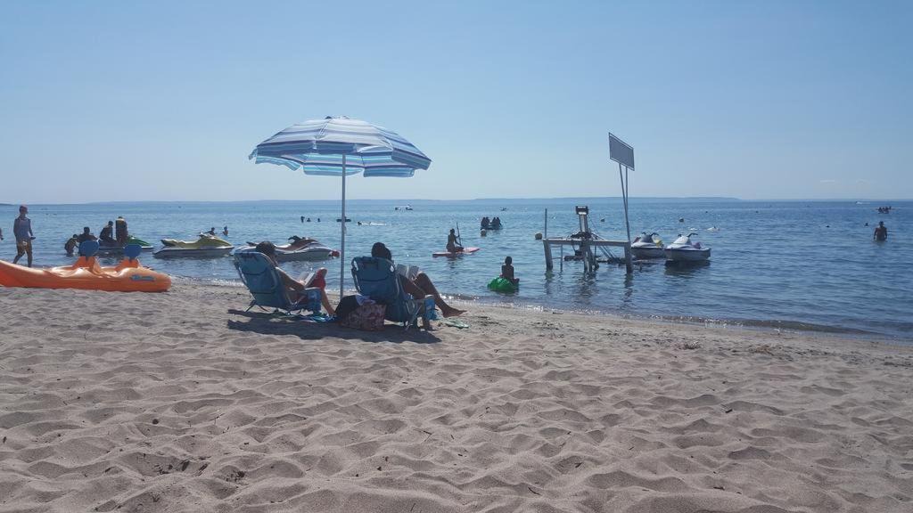 Balm Beach House | Beautiful Beach Front Resort - Family Suite (I)