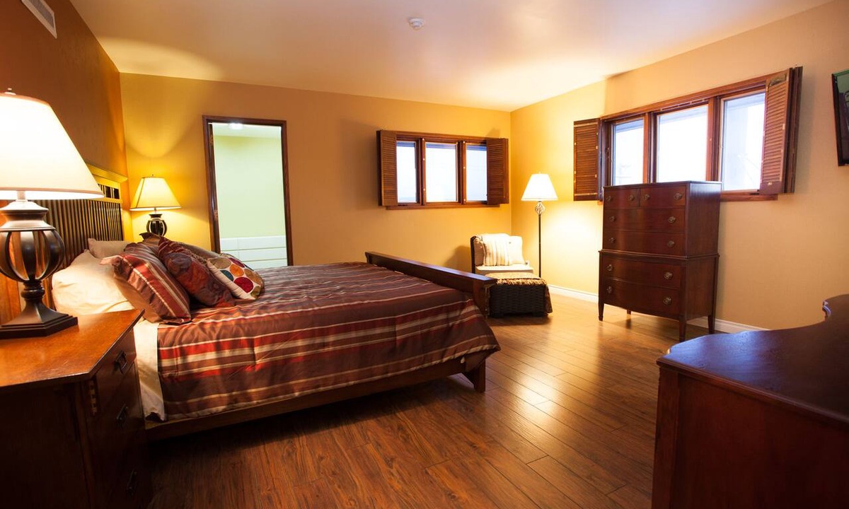 Fairbanks Condo | Beautiful Penthouse Suite in the heart of downtown Fairbanks