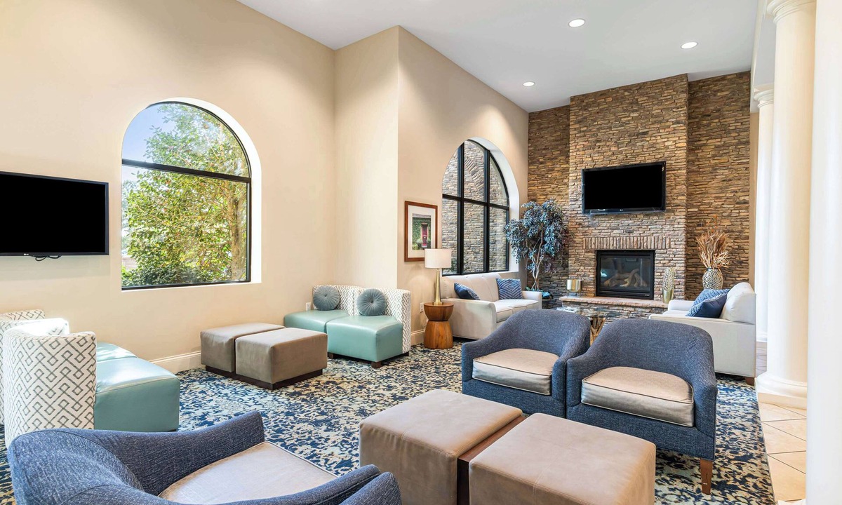 Wilmington Hotel | Best Western Plus Westgate Inn & Suites