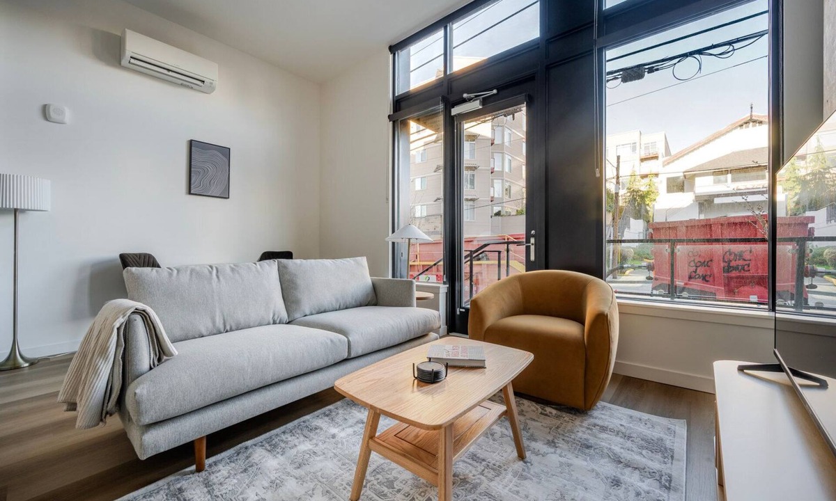 Old Ballard Apartment | Blueground | Adams, rooftop, nr Ballard Locks
