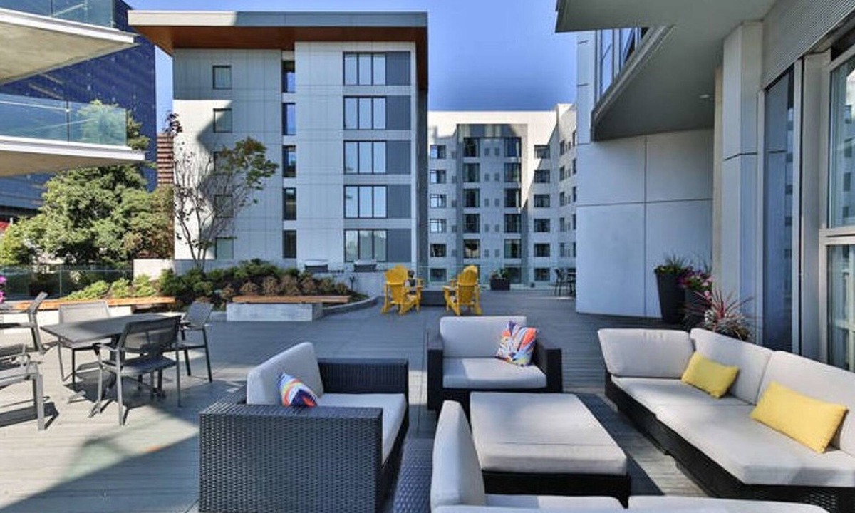 West Bellevue Apartment | Blueground | Bellevue, pool & w/d, nr park