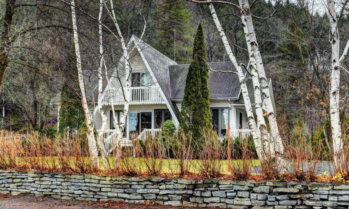 Saint-Nicolas Ski Chalet | Bord de Fleuve & Spa | La Presqu'ile
