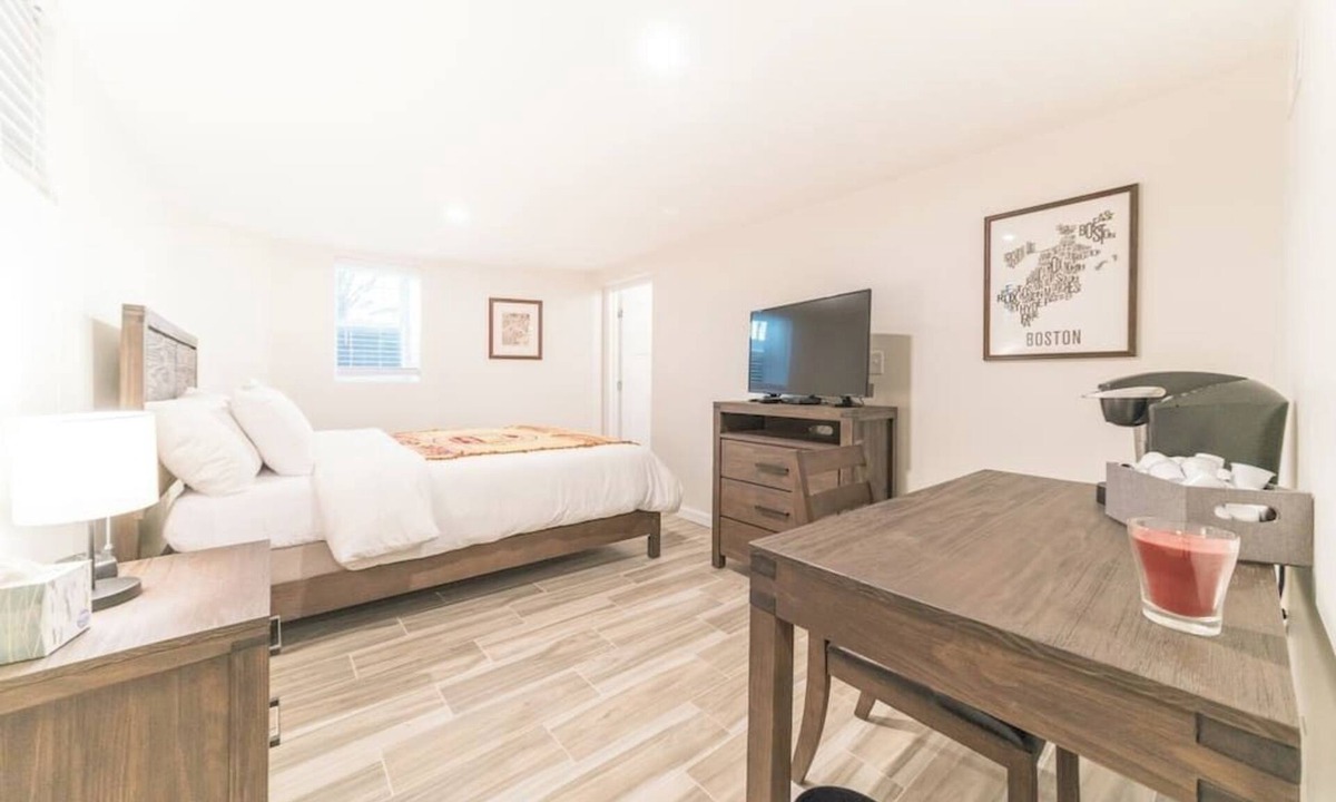 Allston House | Boston College Room conveniently near Harvard & BC