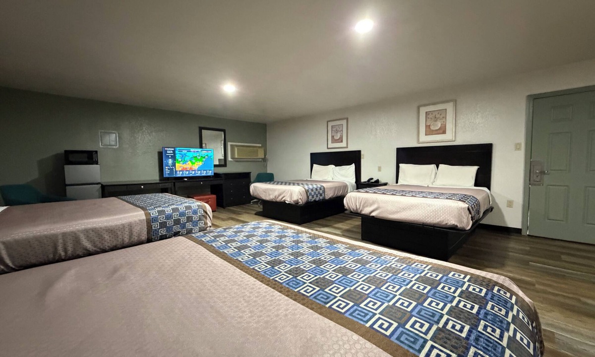 Ada Hotel | Budget Inn