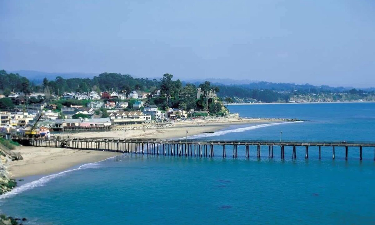 Capitola Condo | Capitola Sea Winds one block to Capitola Beach