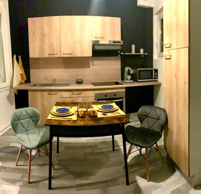 La Real Apartment | Charmant studio Climatisé Centre Historique