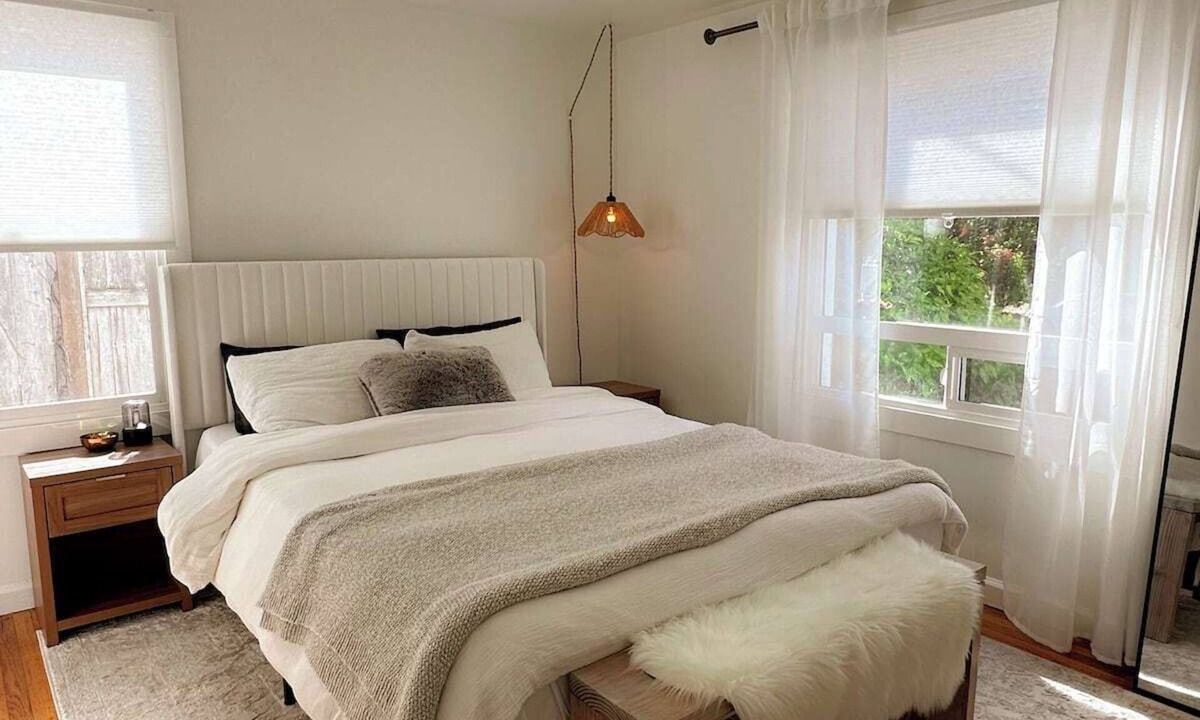 Fairmount Park House | Charming, Central, and Pet-Friendly West Seattle Home.