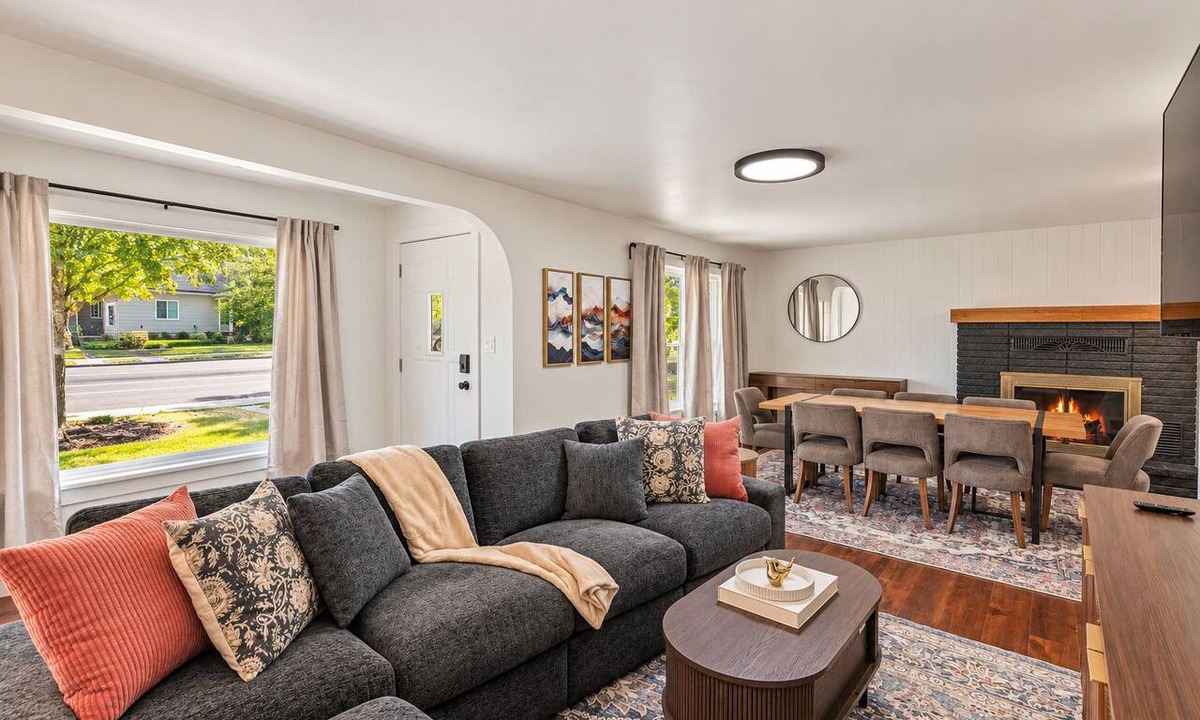 Orem North House | Charming Orem Home Getaway w/Backyard Fire Pit