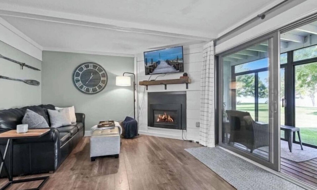 Onamia Villa | Charming Waterfront Lake Villa on Mille Lacs Lake