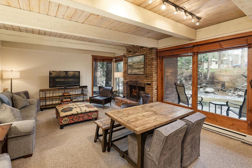 Aspen House | Chateau Eau Claire Unit 20