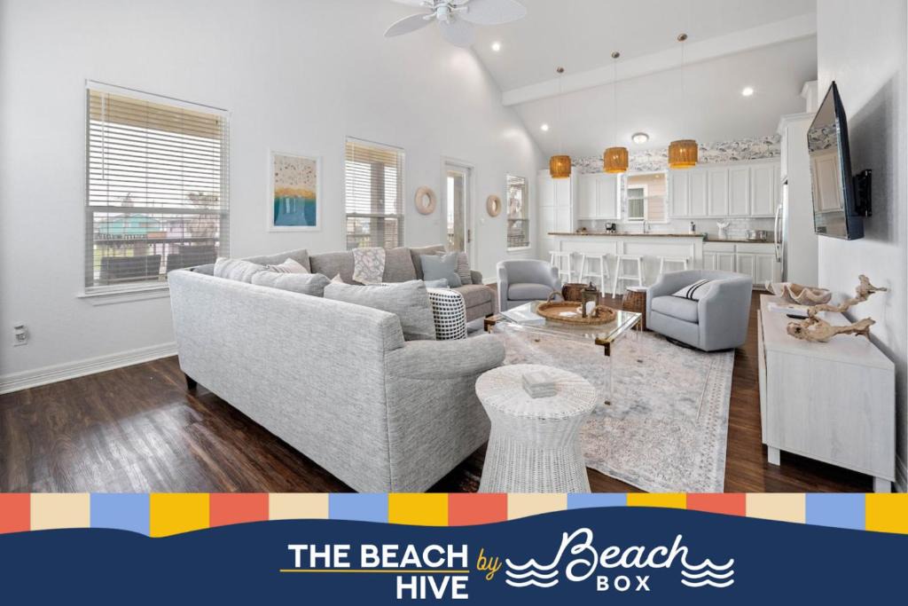 Surfside Beach House | Classic Beach Home Near Beach and Pier with Huge Deck