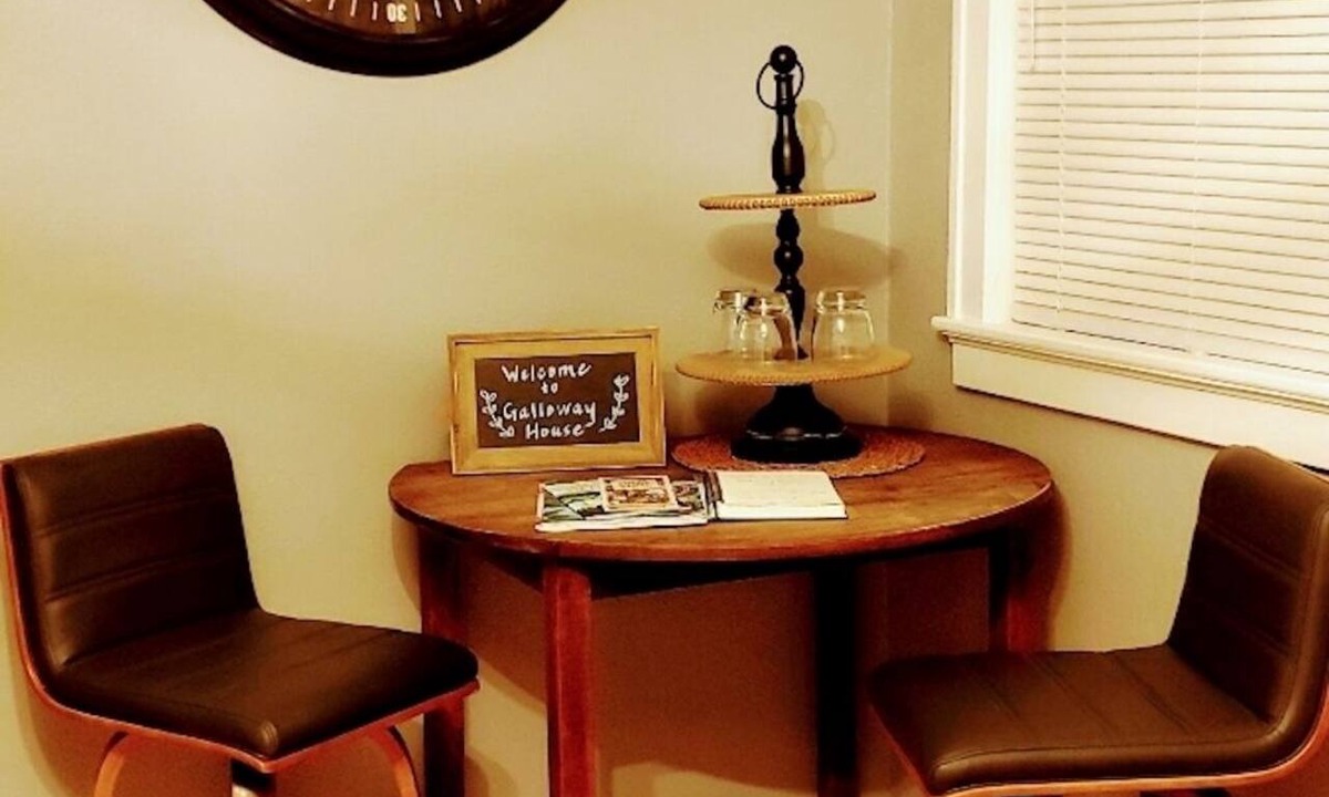 Downtown Eau Claire House | Close to everything! DISCOUNTS for Long Stays- Fully Remodeled