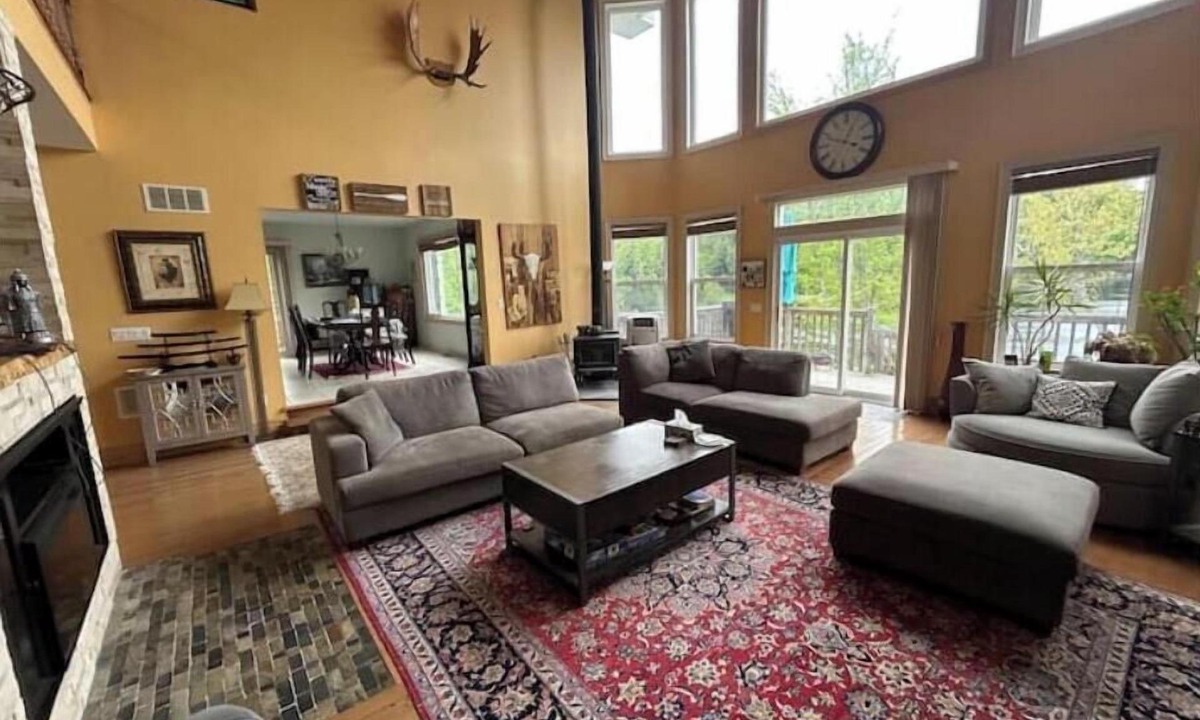 Norland House | Coboconk Cottage Second Floor
