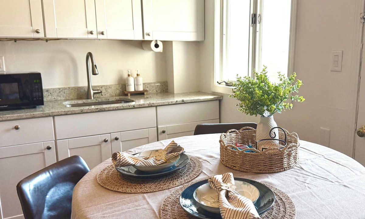 Dedham Apartment | Comfortable 2-BR Apt, Eat-In Kitchen & Parking, Quiet Location+Train to Boston