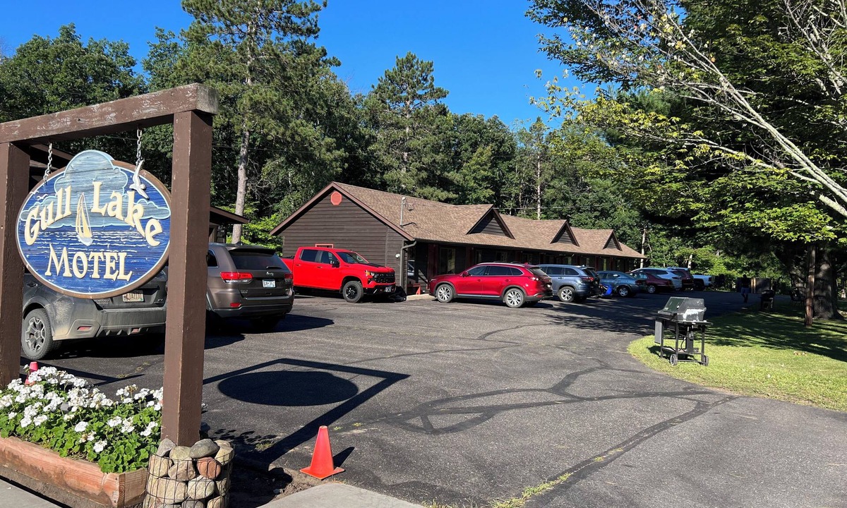 Lake Shore Hotel | Comfortable & Inviting Studio Motel Room at Gull Lake Motel, in Lake Shore, MN