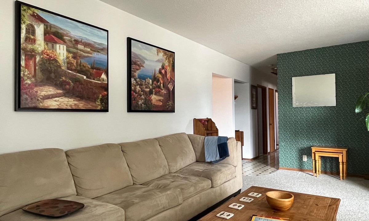 Olds House | Comfortable, private home with large back yard