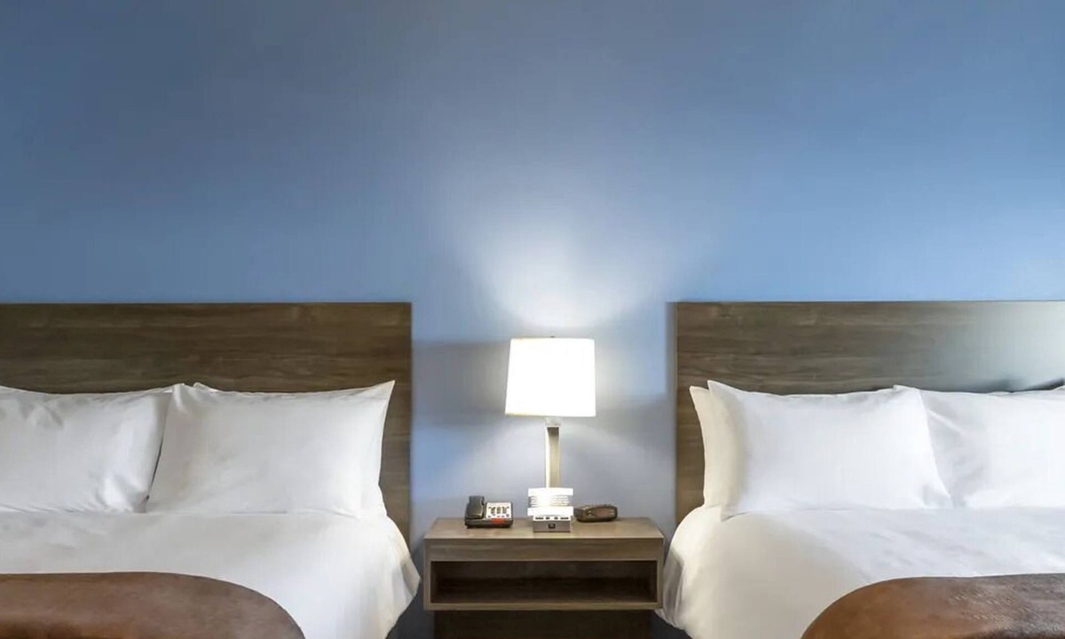 Wenatchee Hotel | Comfortable Room w/Private Bath - Your Oasis in St Joseph, MO