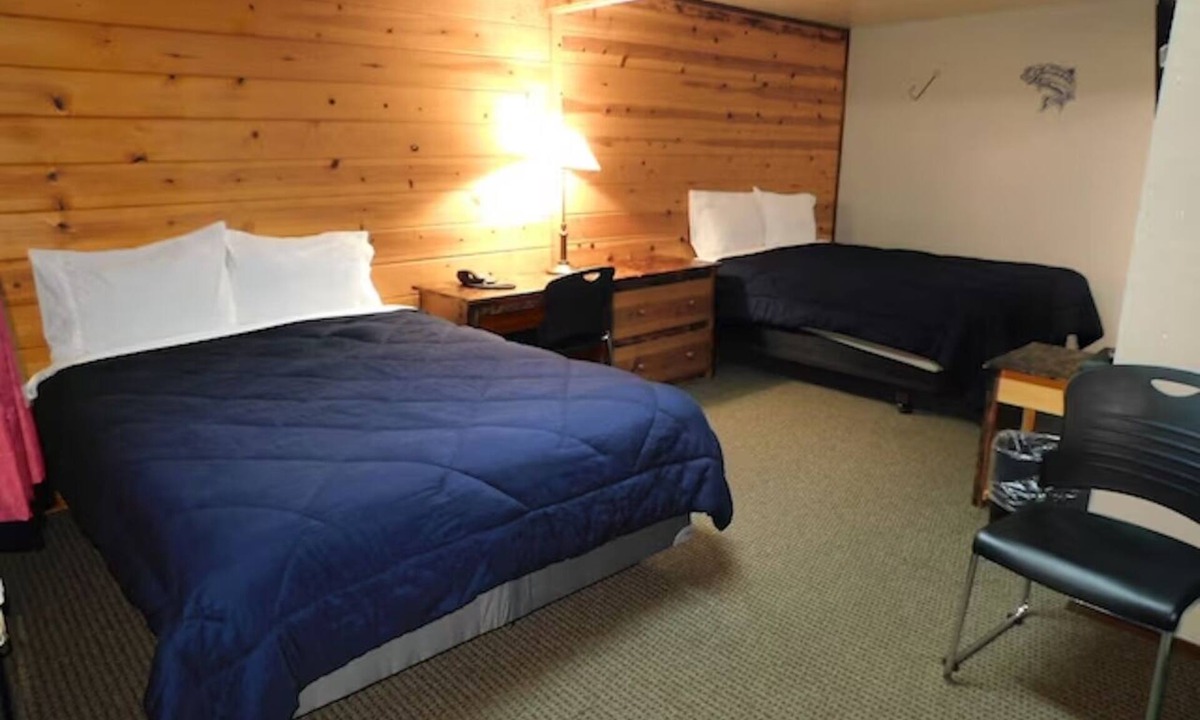 Packwood Hotel | Comfortable Stay w/Free Parking | Skate Creek Park - 1.6 miles away