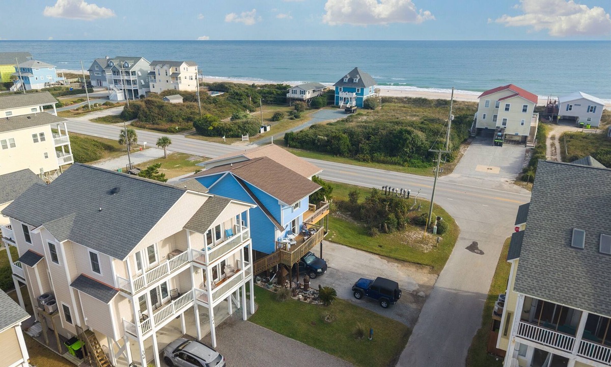 North Topsail Beach Villa | Community Kayak Launch, Ocean & Waterway Views, King & Queen Bed, Pet Friendly