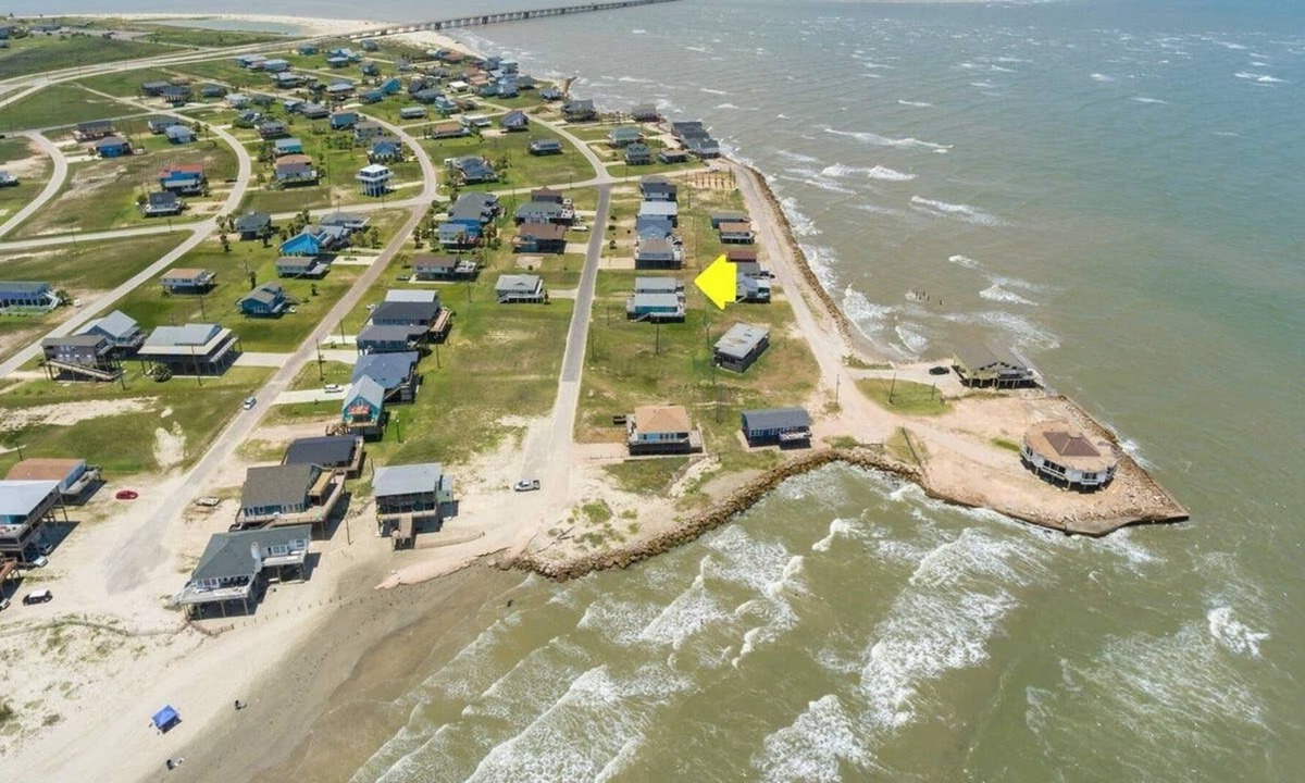San Luis House | Cottage Right by Beach Entrance, Great Water Views!