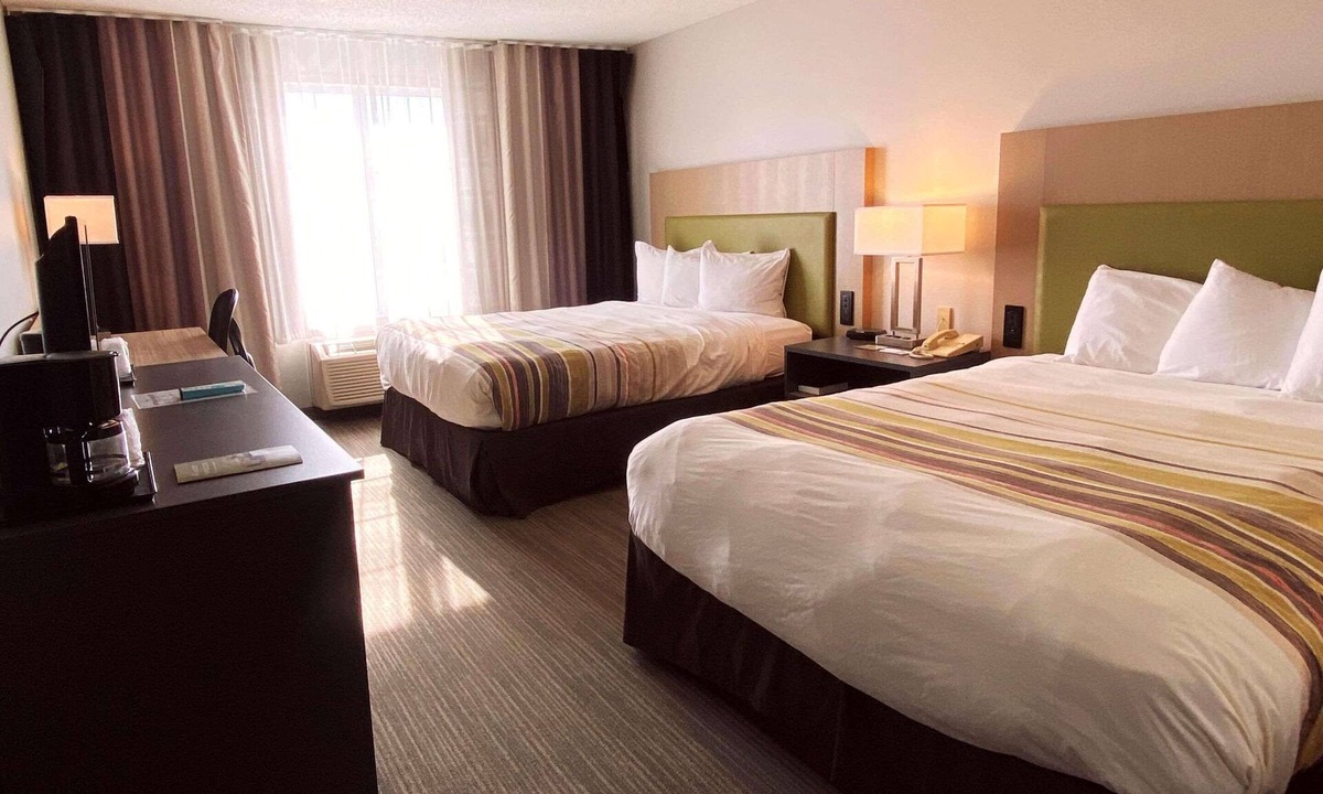 Elk River Hotel | Country Inn & Suites by Radisson, Elk River, MN