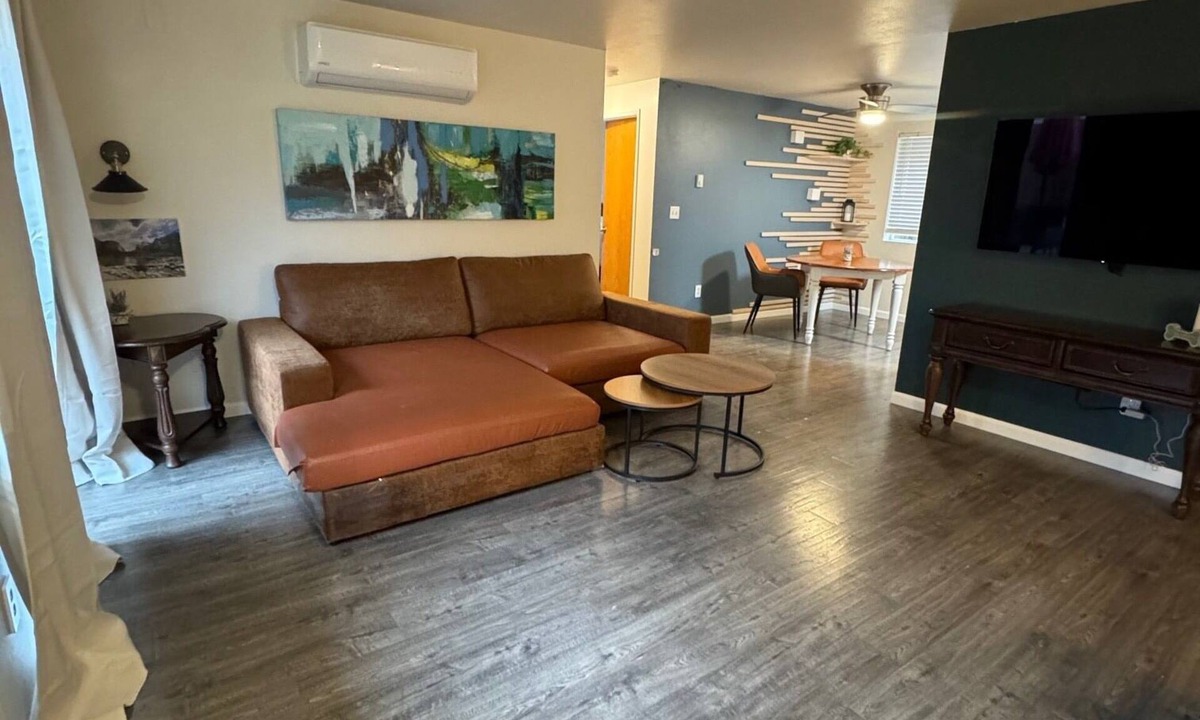 Arlington Condo | Cozy 2-bedroom condo in peaceful Arlington with AC