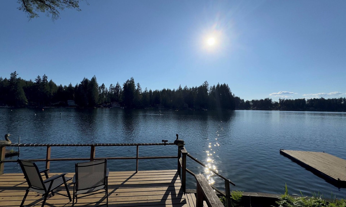 Shelton Cabin | Cozy 2-bedroom lakefront cabin with tranquil views and sauna