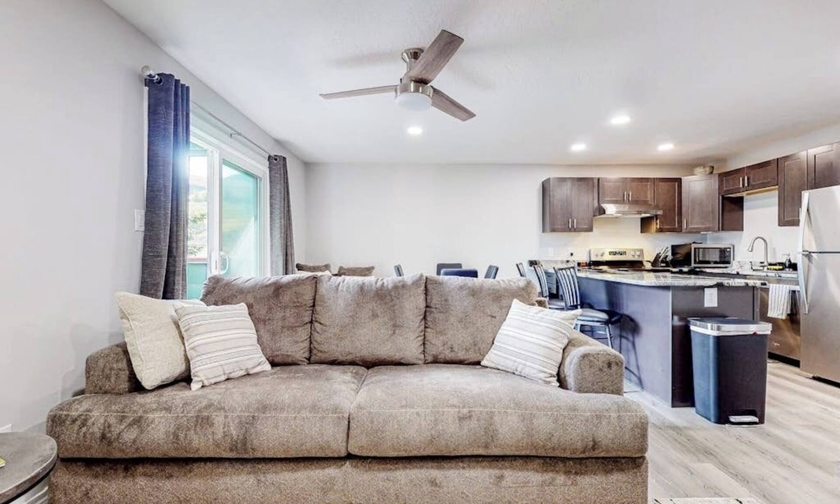Dillon Condo | Cozy Colorado Condo | Mountain view retreat with resort amenity access