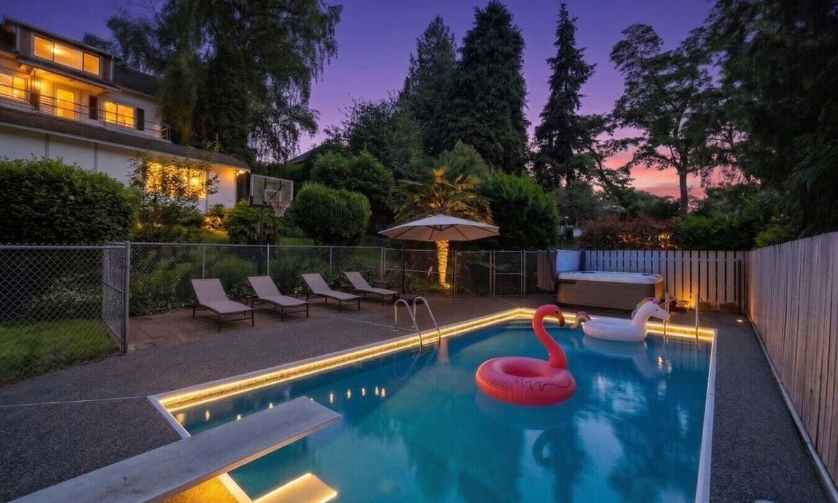 Highline House | Cozy Garden Suite w/Pool & Hot Tub | Near Airport