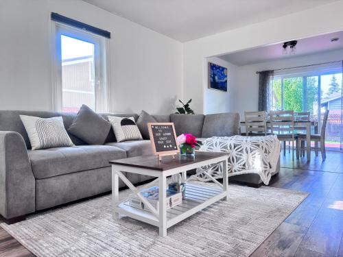 Fairbanks House | Cozy Stay Retreat