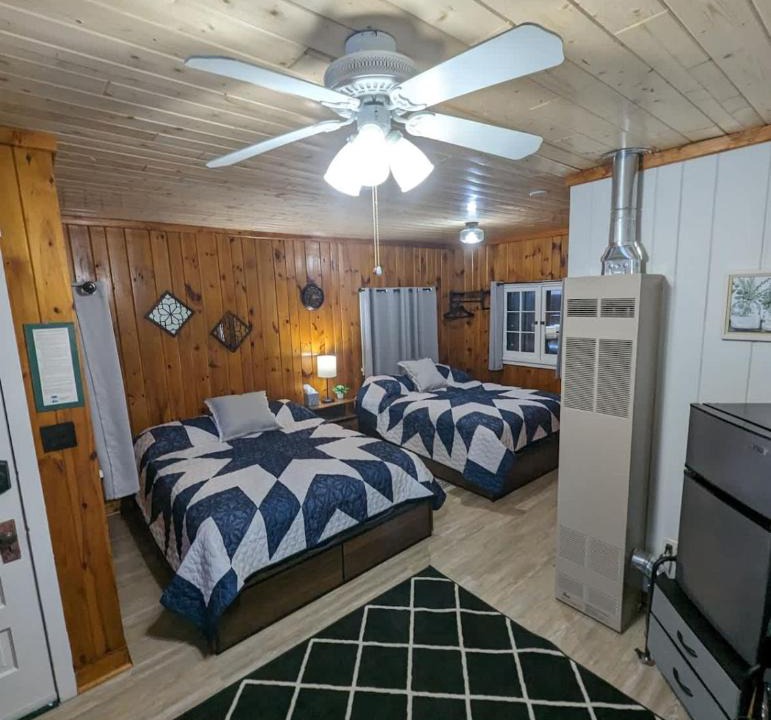Park Rapids House | Cozy Studio Cabin #5 Riverside Point Resort