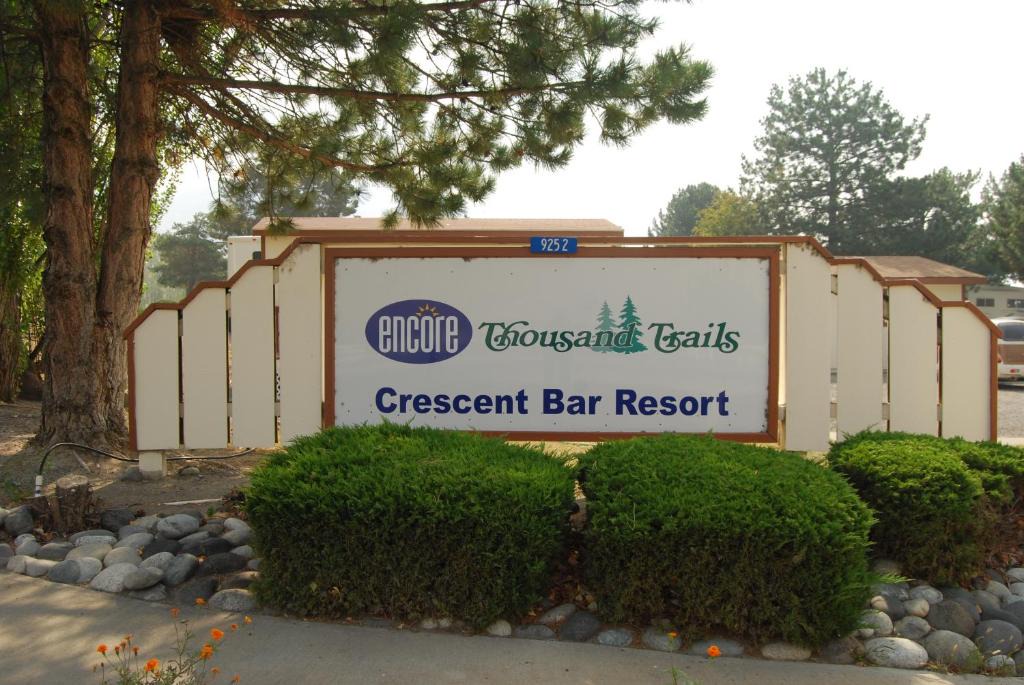 Quincy Resort | Crescent Bar Camping Resort Studio Cabin 1