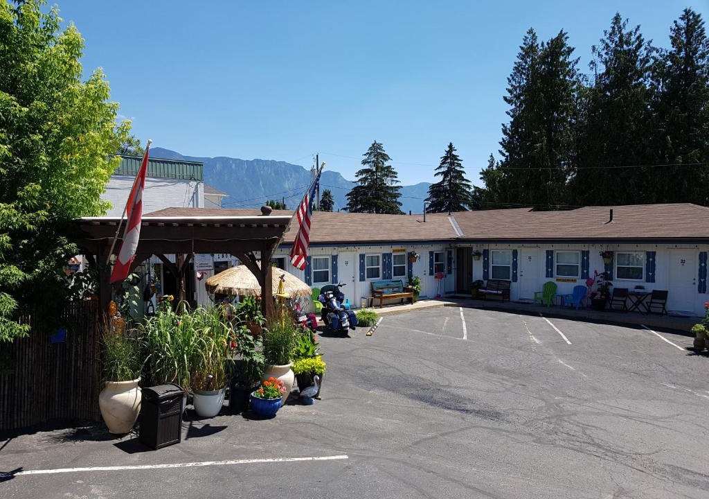 Creston Hotel | Creston Valley Motel