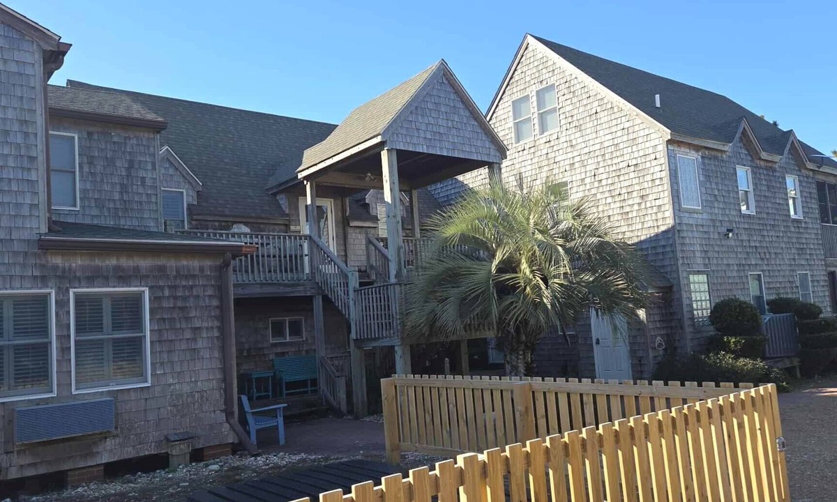 Ocracoke Villa | CV1B: Shell Castle B
