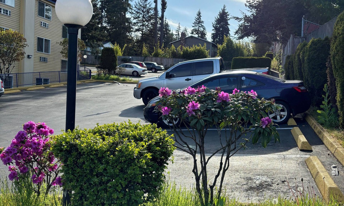 Shoreline Hotel | Days Inn by Wyndham Seattle Aurora