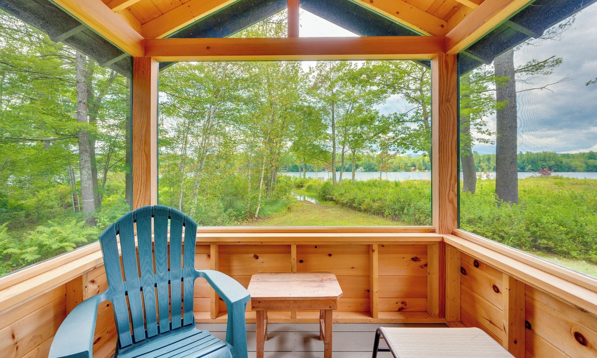 Center Lovell Cottage | Dock & Beach Access! Waterfront Home on Kezar Lake